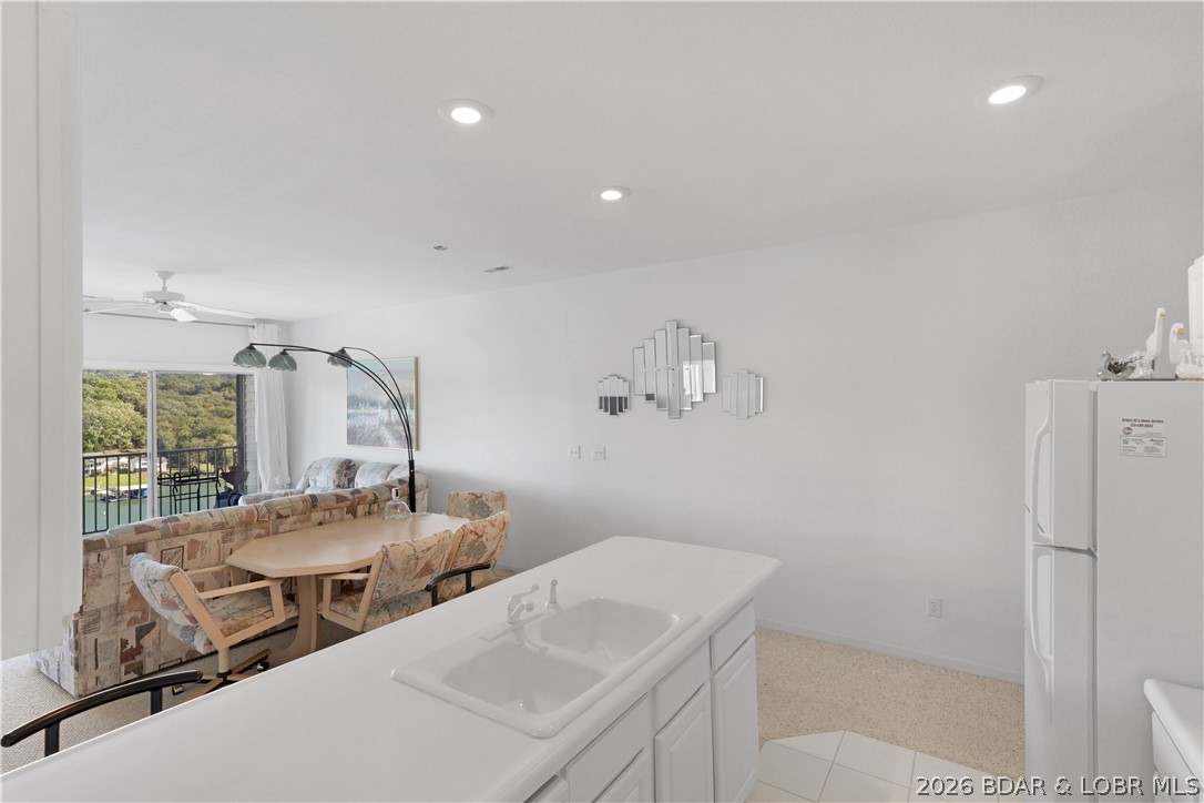 Oak Bluff Condominium - Residential