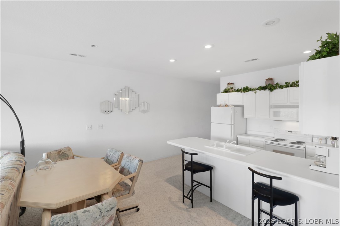 Oak Bluff Condominium - Residential