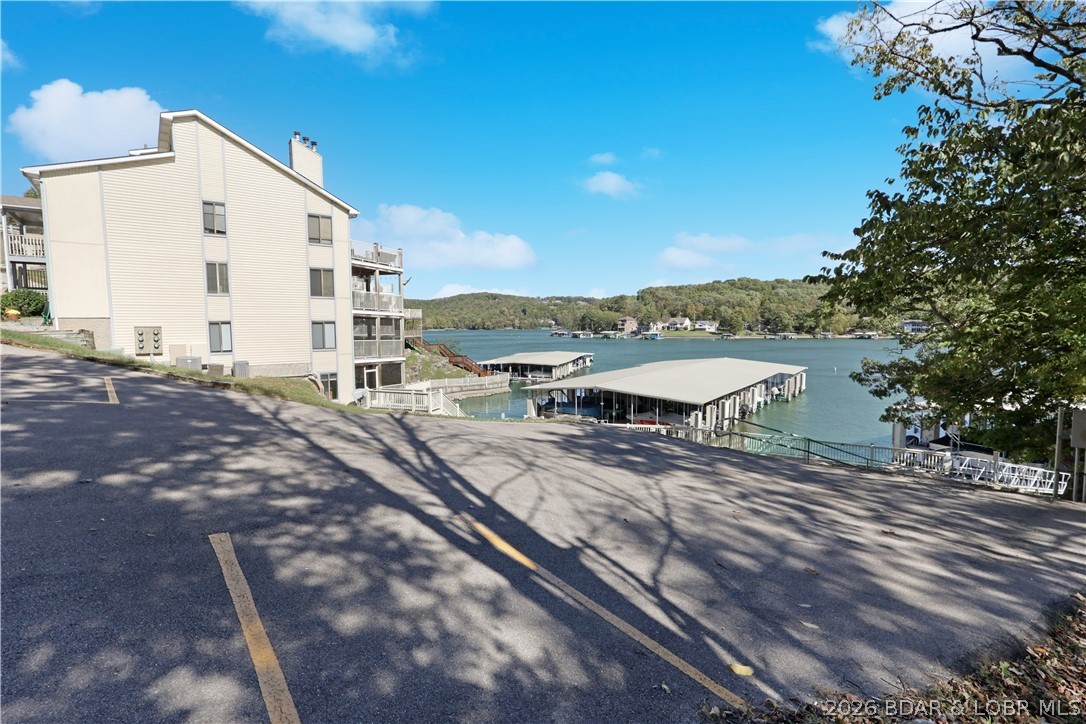 Oak Bluff Condominium - Residential