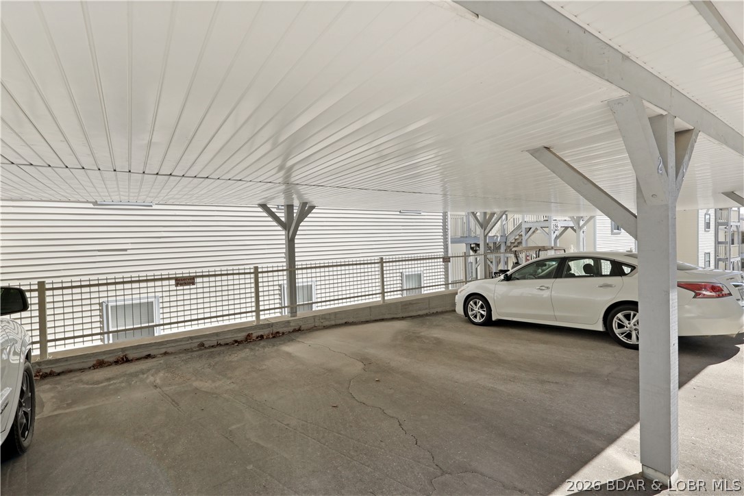 Oak Bluff Condominium - Residential