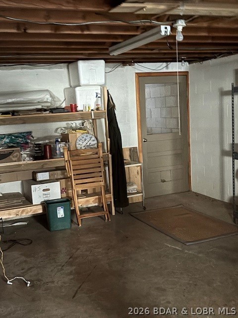 Golden Goose - Residential