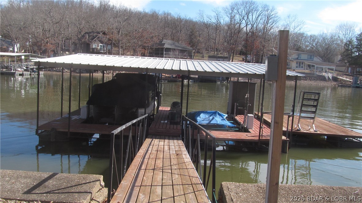 Golden Goose - Residential