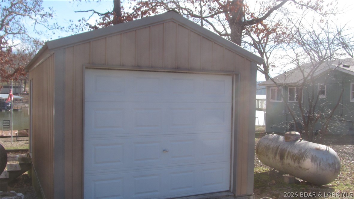 Golden Goose - Residential