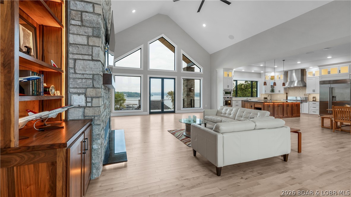 Nichols Point - Residential