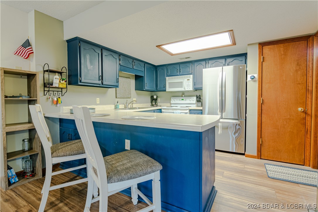 Eldon, Missouri 65026, United States, 3 Bedrooms Bedrooms, ,2 BathroomsBathrooms,Residential,Contingent,33991