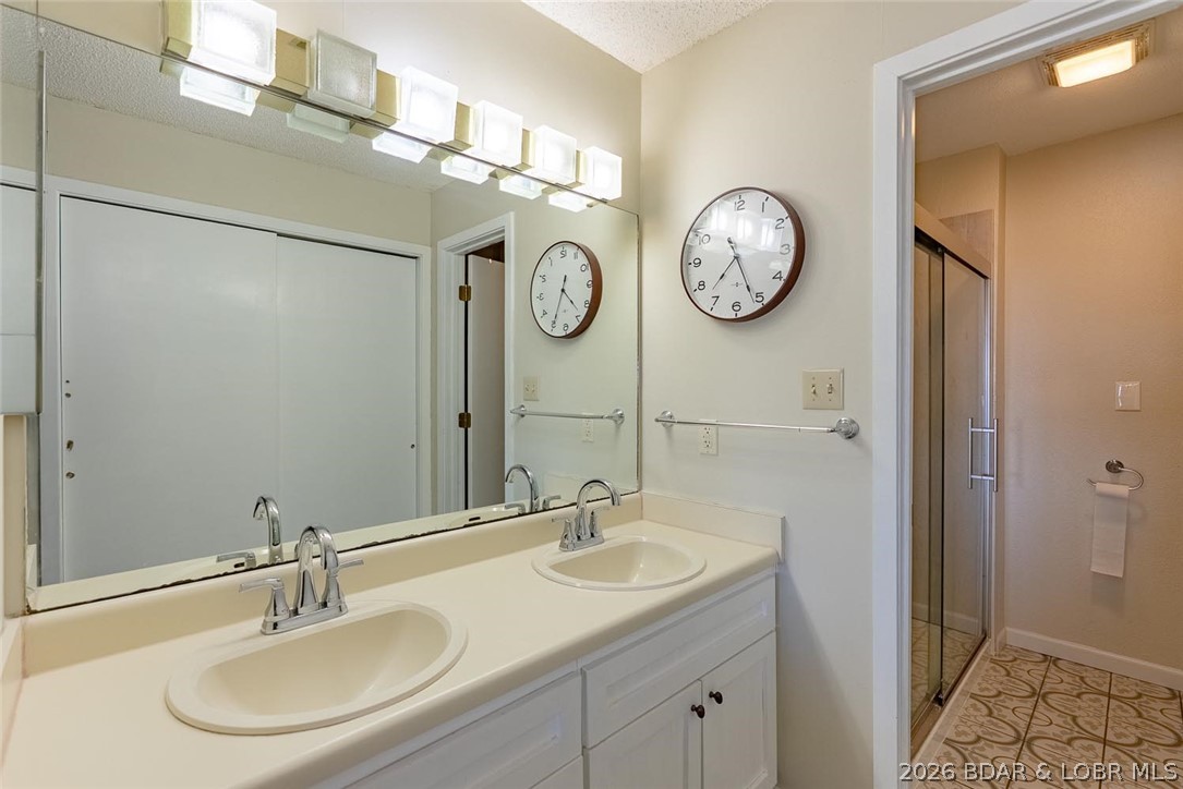 Four Seasons Racqt-Cntry Club - Residential