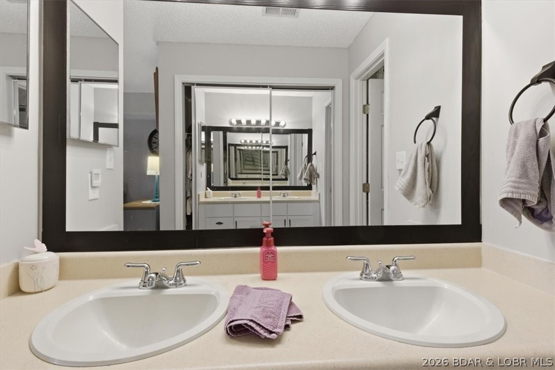 Four Seasons Racqt-Cntry Club - Residential