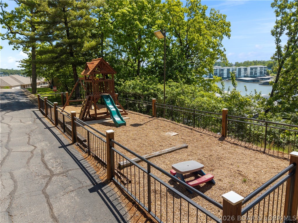 The Falls Condo - Residential