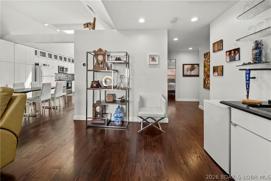The Falls Condo - Residential