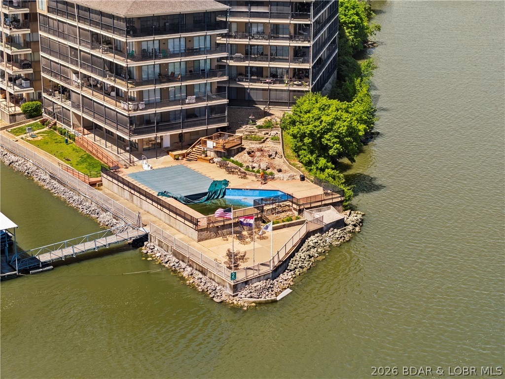 The Falls Condo - Residential
