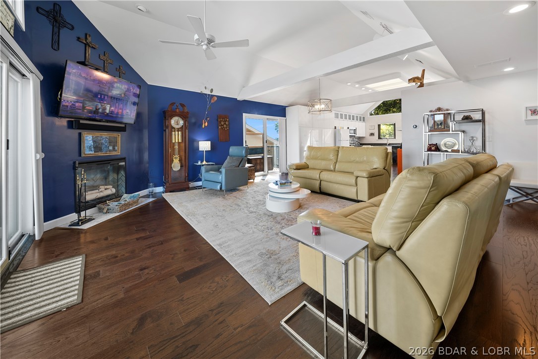 The Falls Condo - Residential