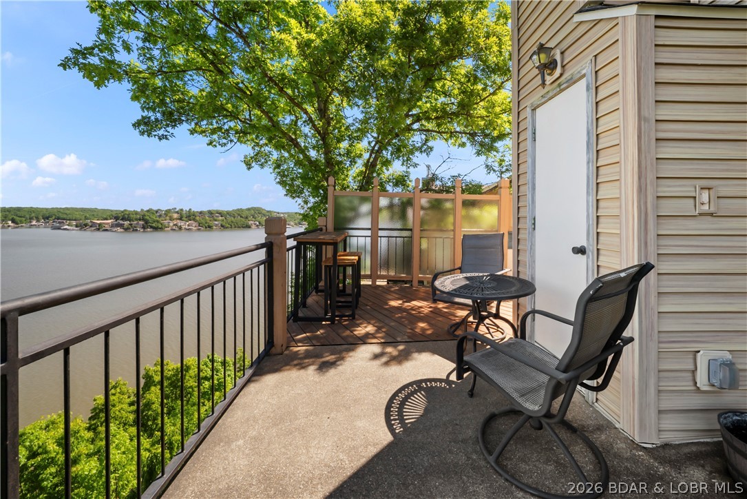The Falls Condo - Residential