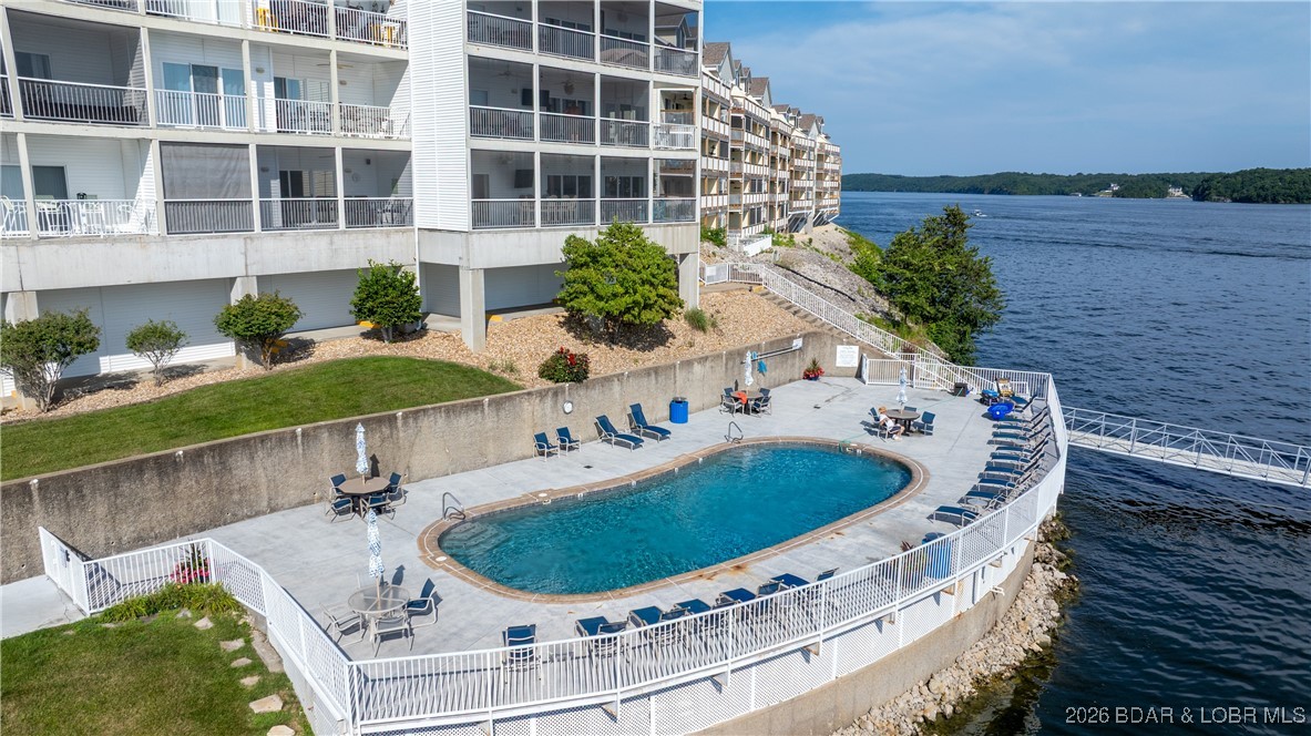 Stoneledge Condominium - Residential