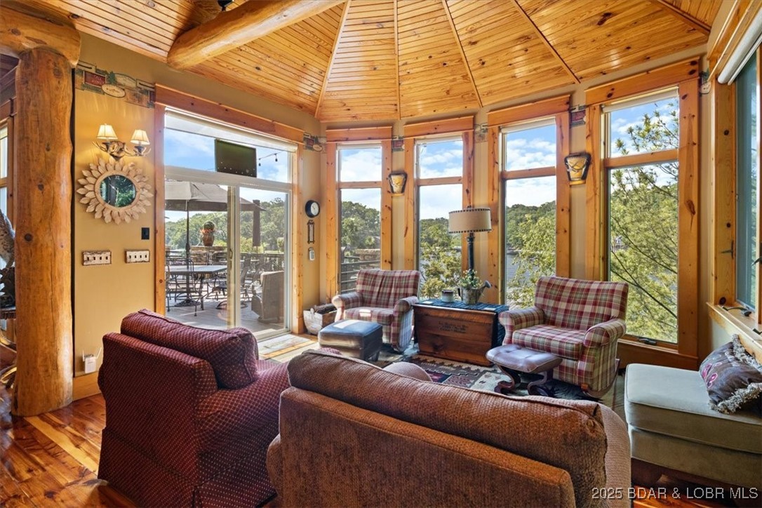 Grand Point - Residential