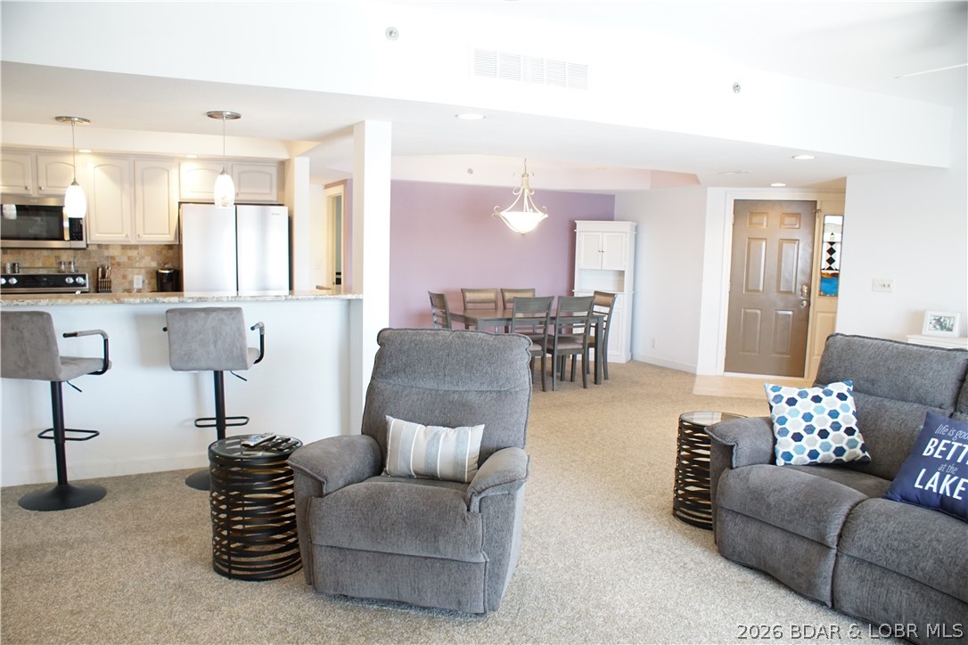 Lighthouse Pointe Condominium - Residential