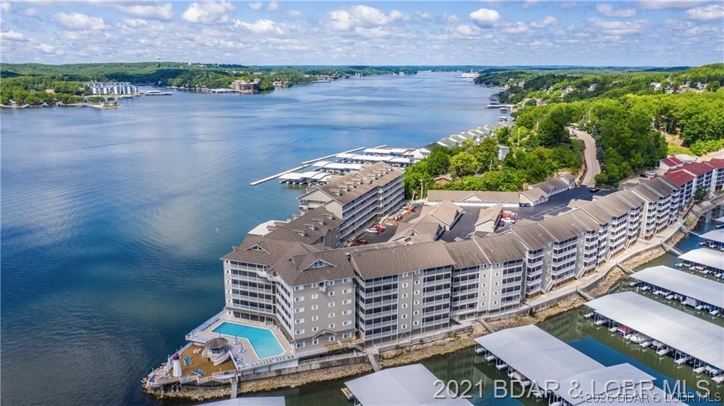 Lighthouse Pointe Condominium - Residential