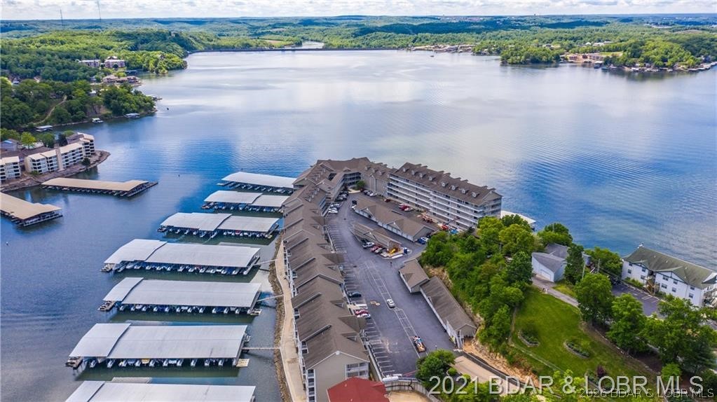 Lighthouse Pointe Condominium - Residential