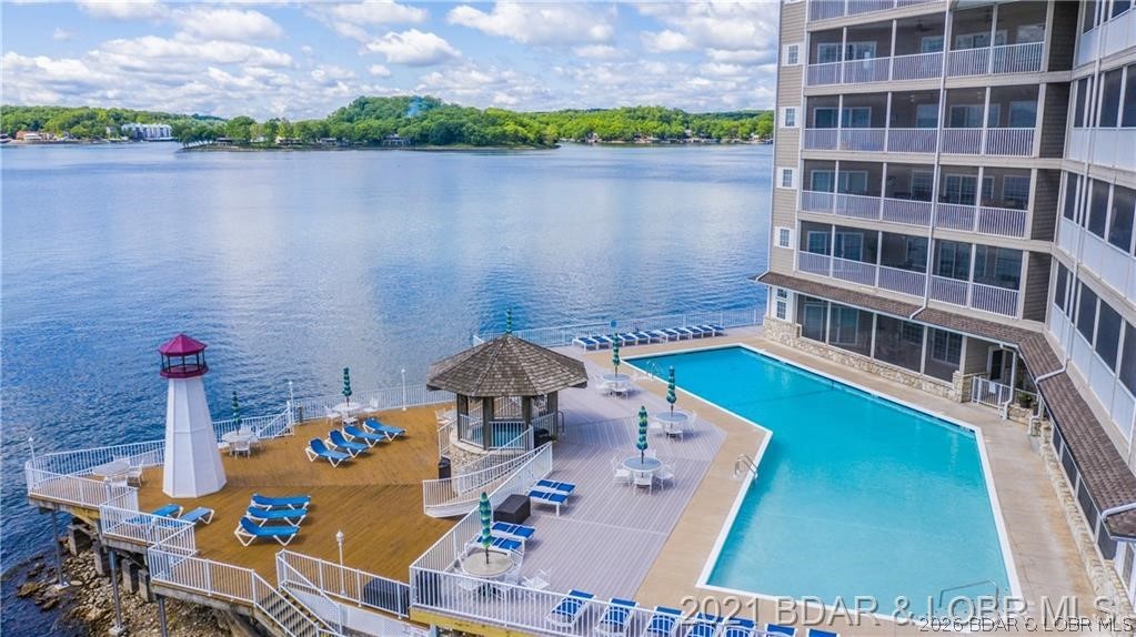 Lighthouse Pointe Condominium - Residential