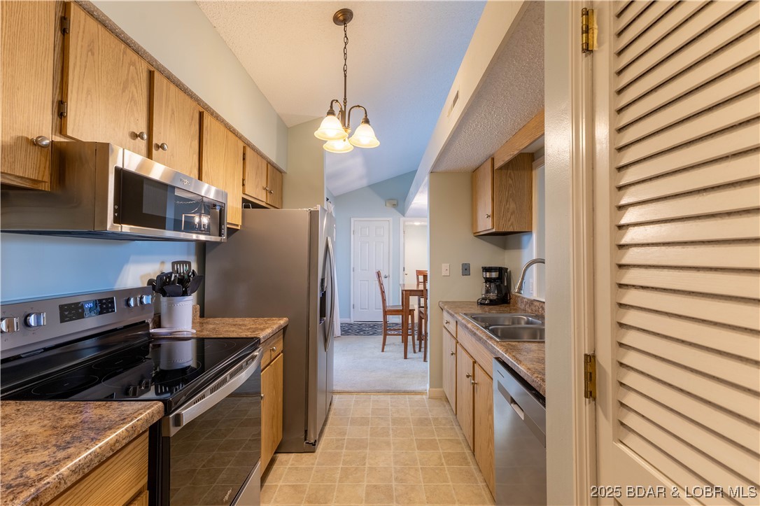 Tan-Tar-A Estates - Residential