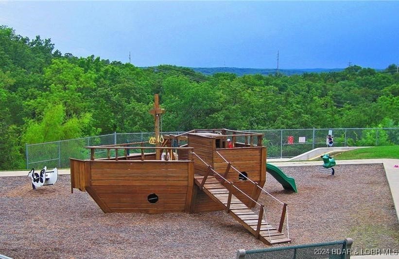 Cornett Cove No. 5 - Land