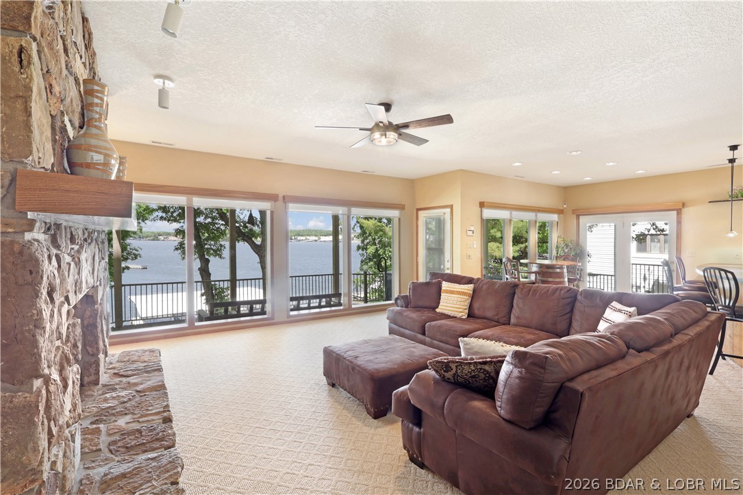 Imperial Point - Residential