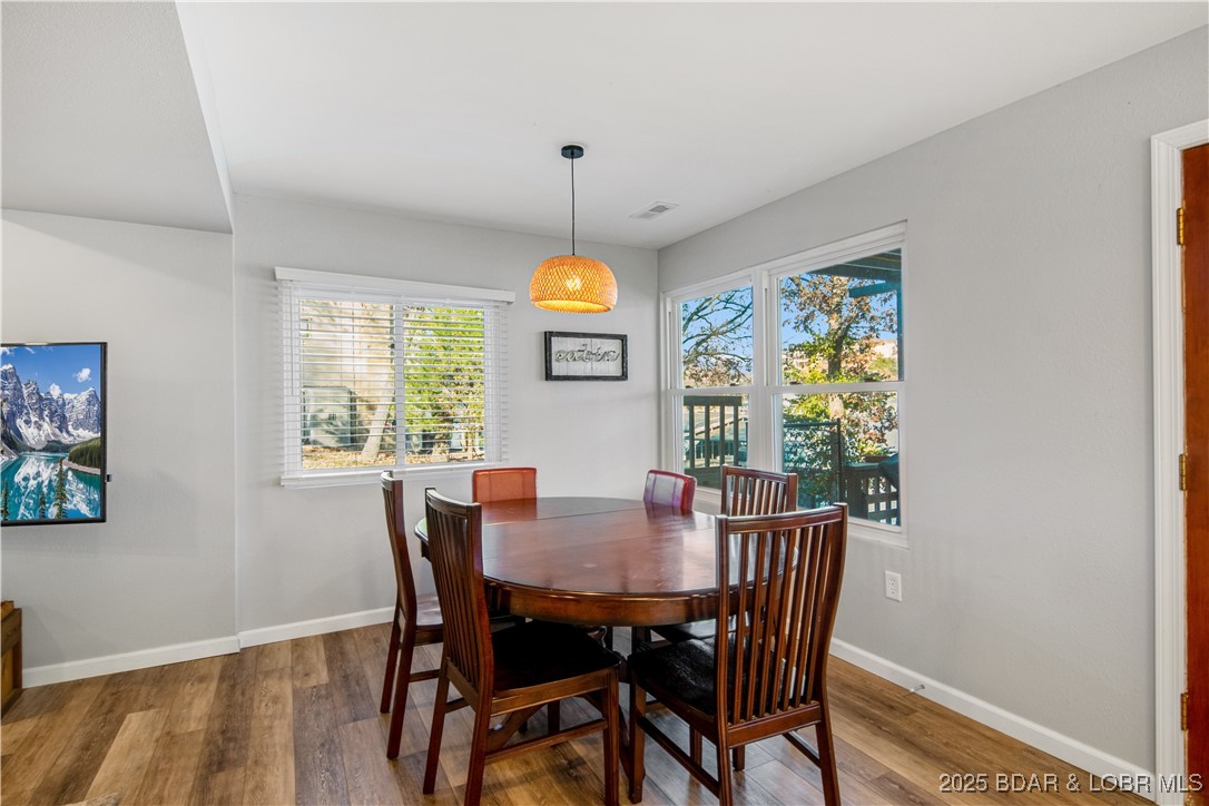 Sunrise Beach, Missouri 65079, United States, 3 Bedrooms Bedrooms, ,2 BathroomsBathrooms,Residential,Contingent,250223