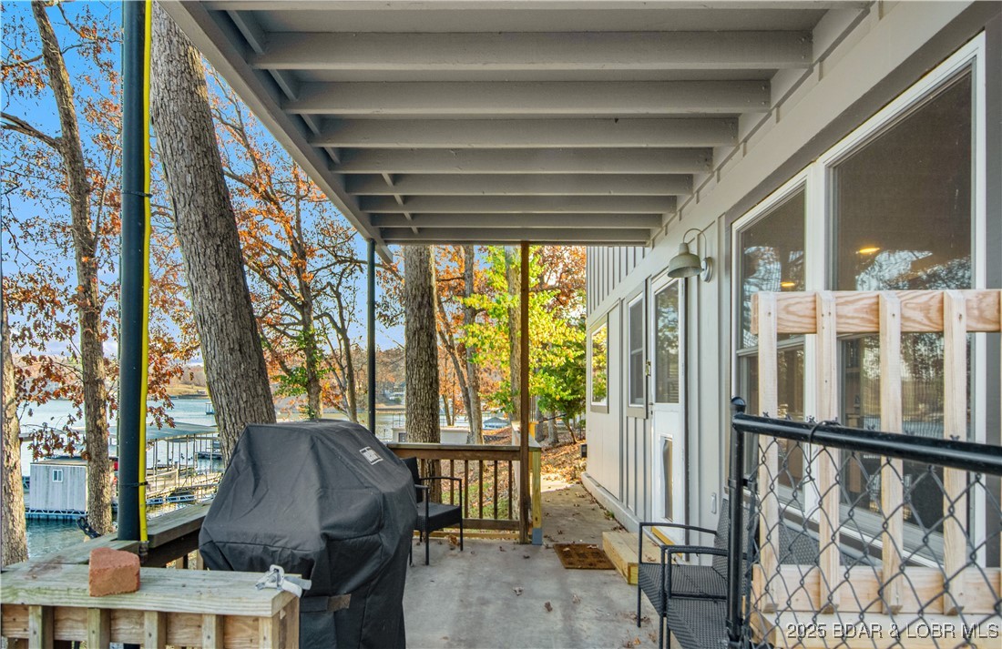 Sunrise Beach, Missouri 65079, United States, 3 Bedrooms Bedrooms, ,2 BathroomsBathrooms,Residential,Contingent,250223