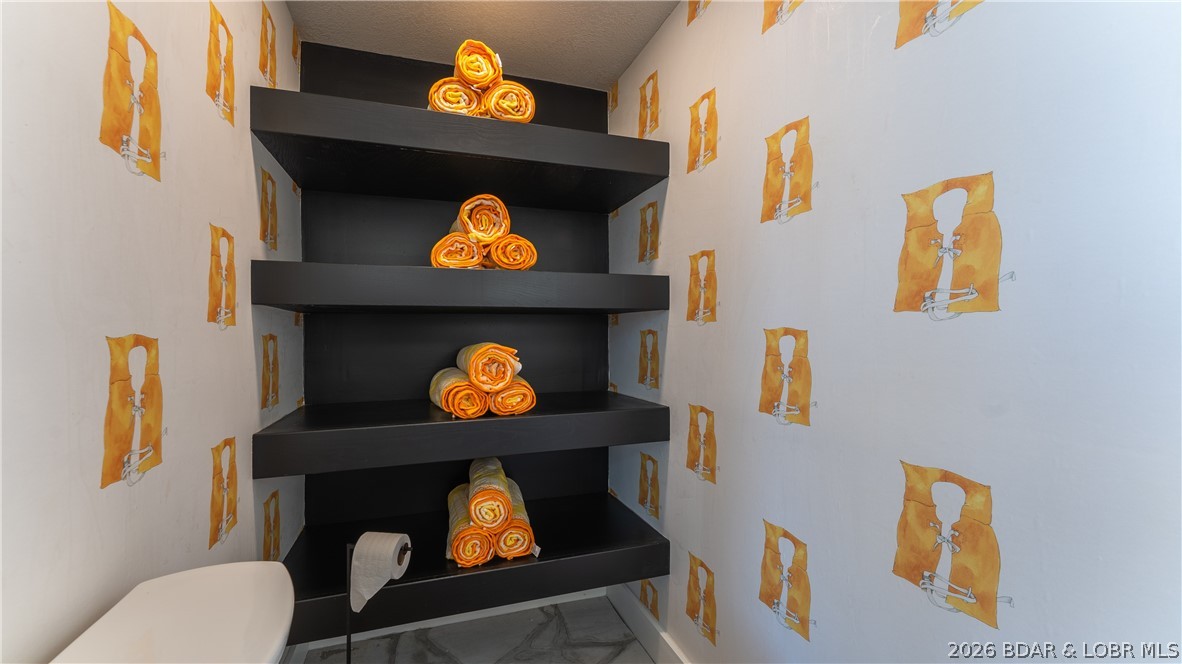 Alona Point - Residential