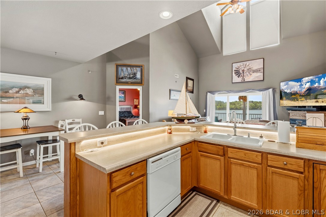 Windgate On The Lake Condo - Residential