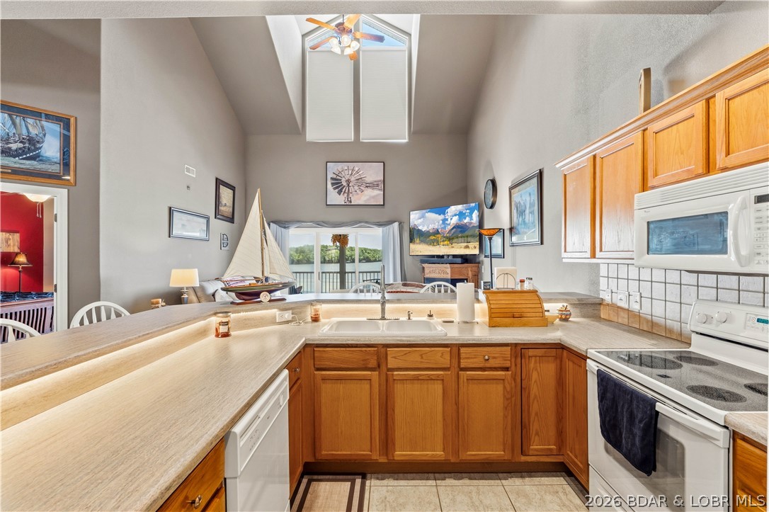 Windgate On The Lake Condo - Residential
