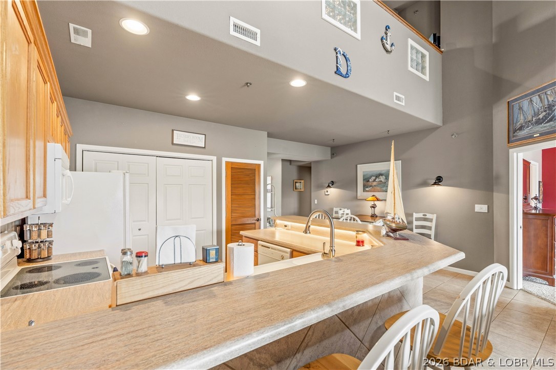 Windgate On The Lake Condo - Residential