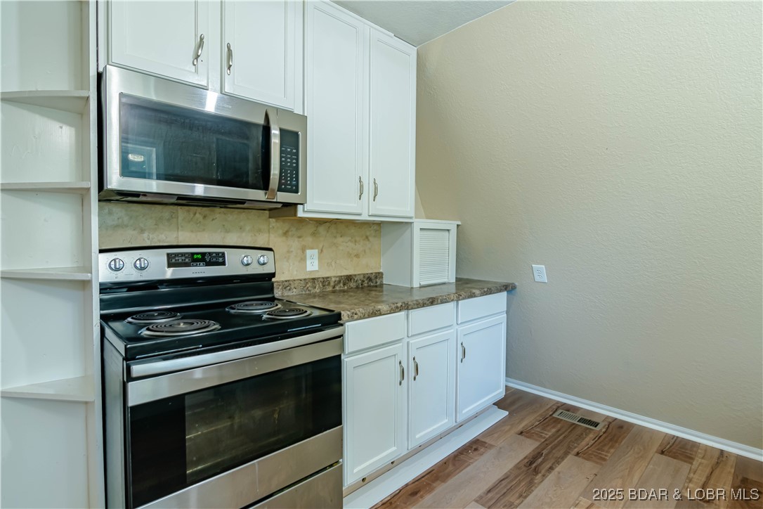 Rocky Mount, Missouri 65072, United States, 3 Bedrooms Bedrooms, ,2 BathroomsBathrooms,Residential,Active,164581