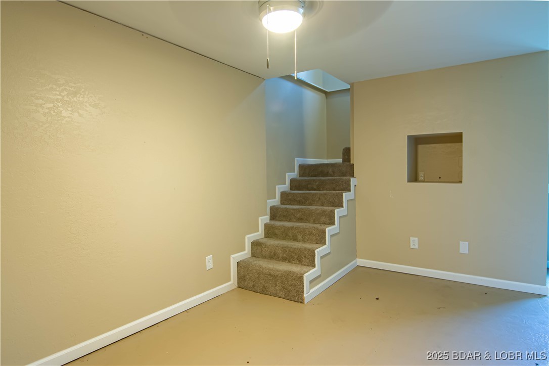 Rocky Mount, Missouri 65072, United States, 3 Bedrooms Bedrooms, ,2 BathroomsBathrooms,Residential,Active,164581