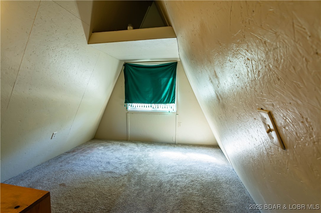 Rocky Mount, Missouri 65072, United States, 3 Bedrooms Bedrooms, ,2 BathroomsBathrooms,Residential,Active,164581