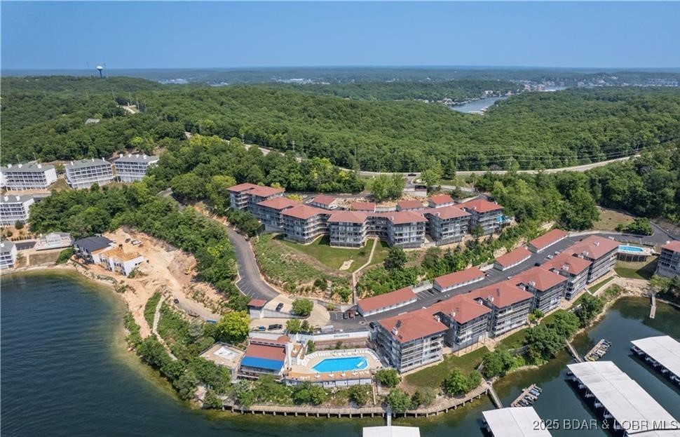 Palisades Condominium - Residential