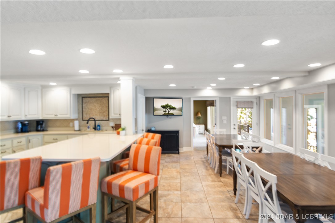 Sunrise Beach, Missouri 65079, United States, 5 Bedrooms Bedrooms, ,5 BathroomsBathrooms,Residential,Contingent,43093