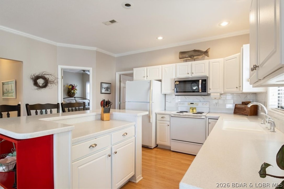 Oak Bluff Condominium - Residential