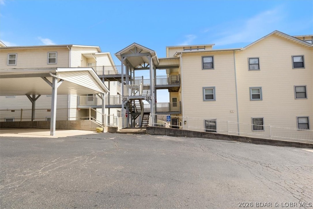 Oak Bluff Condominium - Residential