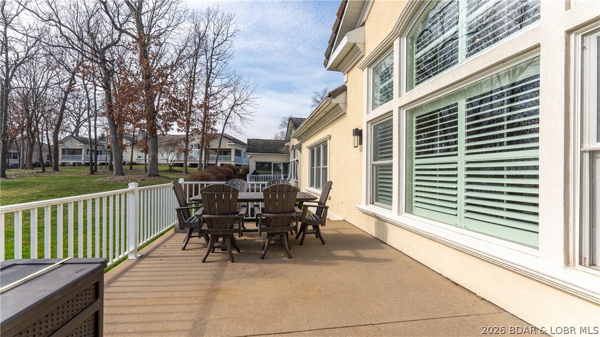 La Riva Est - Residential