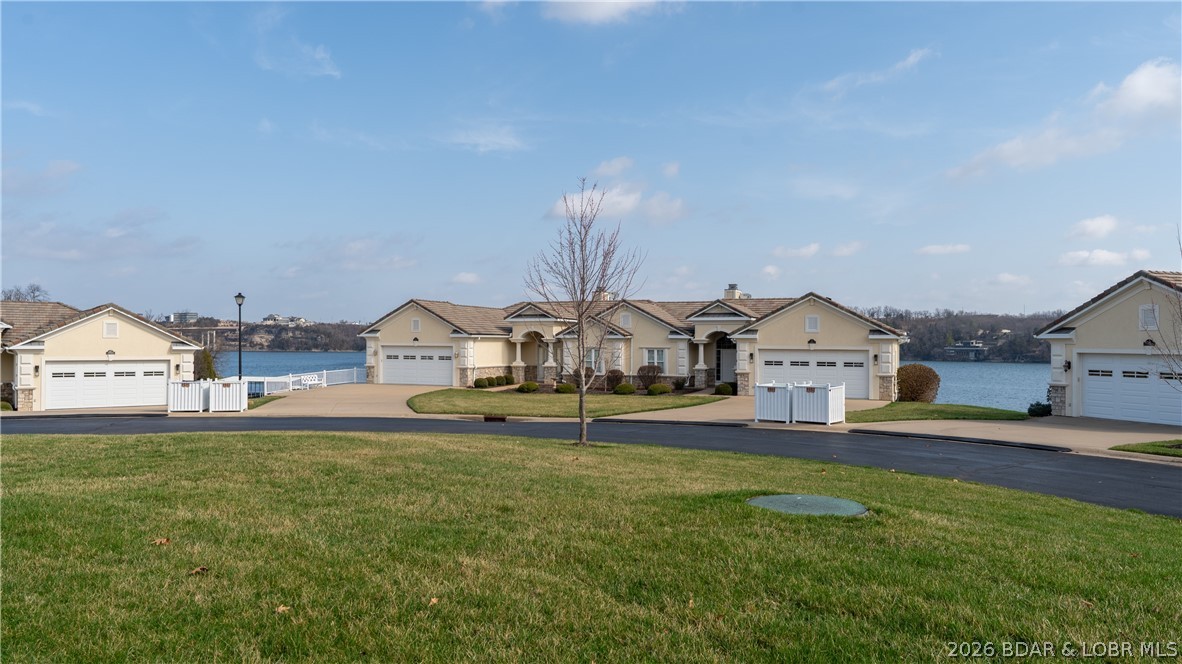 La Riva Est - Residential