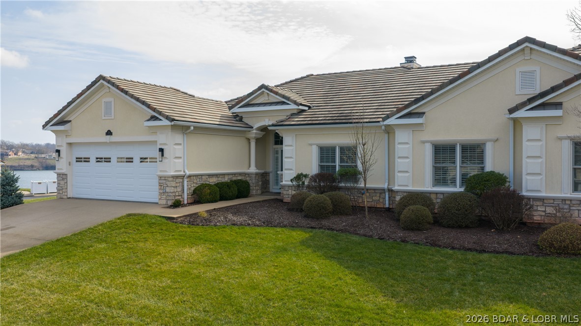 La Riva Est - Residential