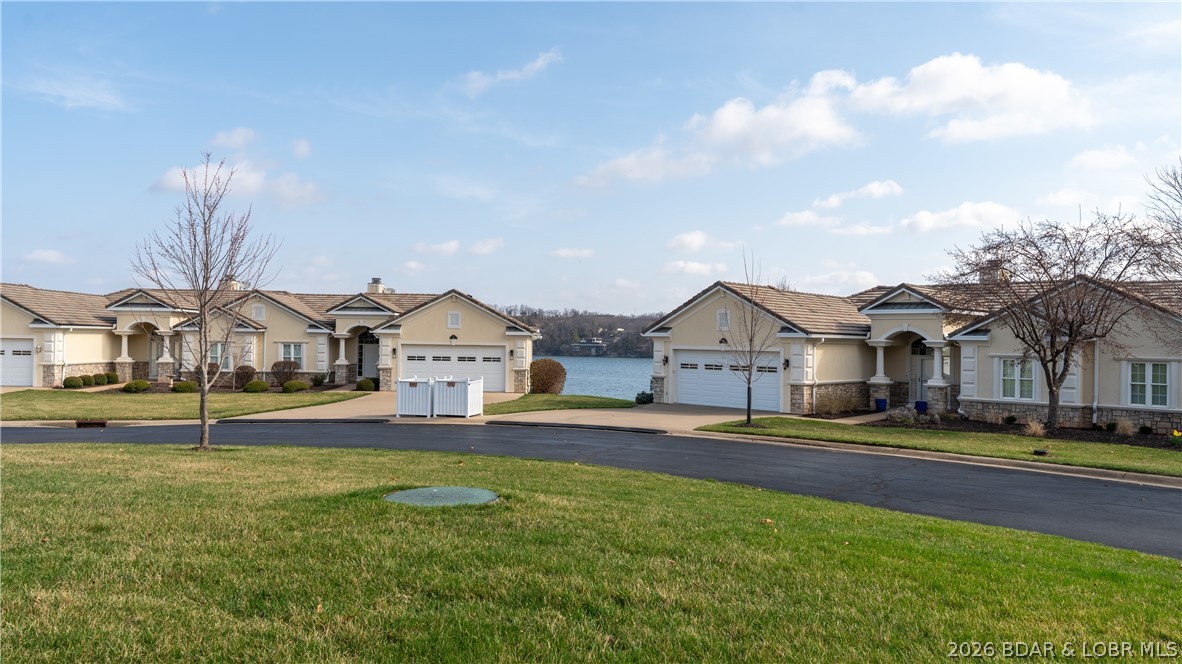 La Riva Est - Residential