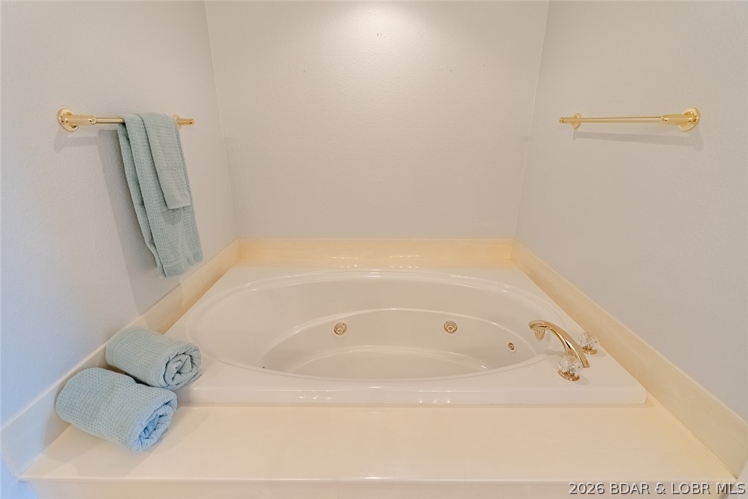 Lighthouse Pointe Condominium - Residential