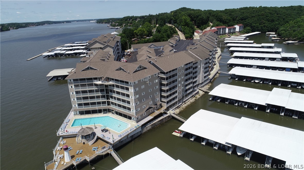 Lighthouse Pointe Condominium - Residential