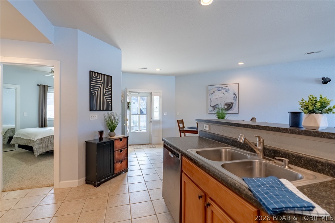 Lighthouse Pointe Condominium - Residential