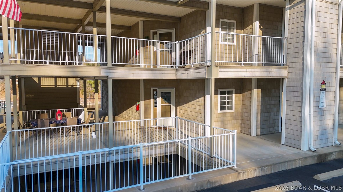 Lighthouse Pointe Condominium - Residential