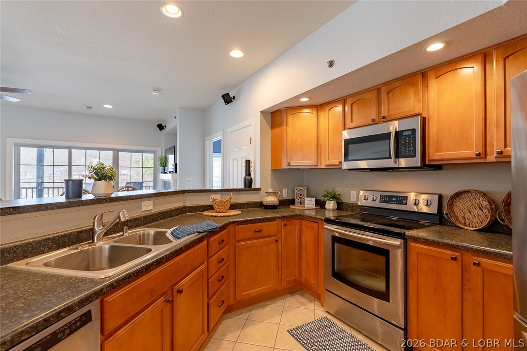 Lighthouse Pointe Condominium - Residential