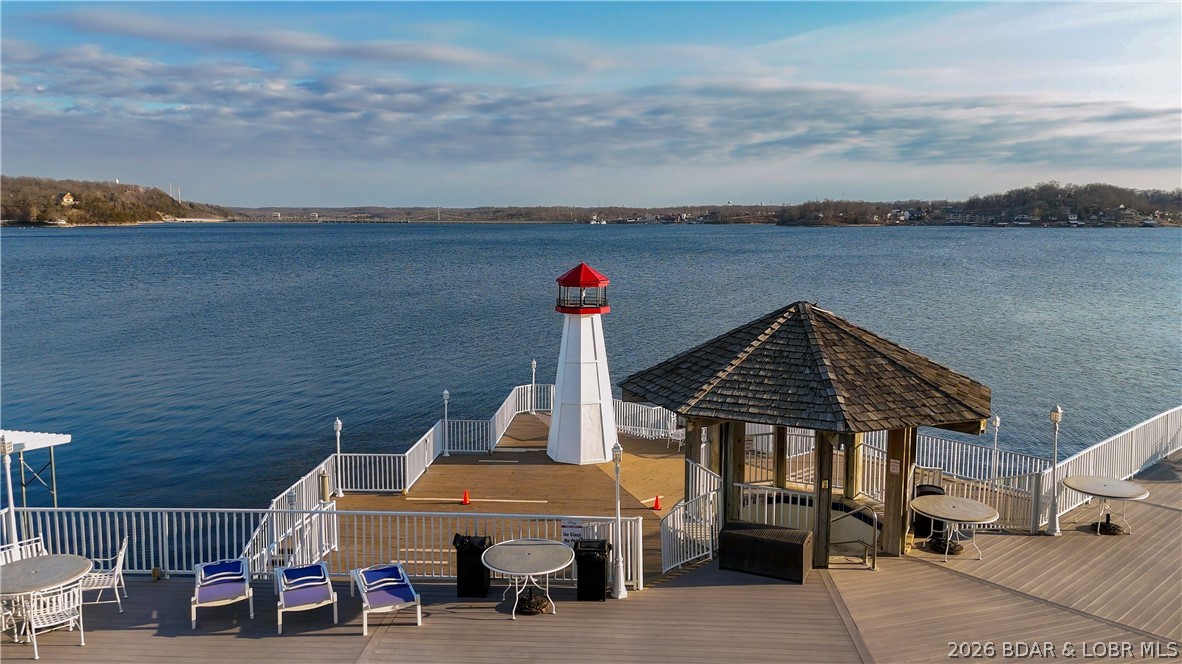 Lighthouse Pointe Condominium - Residential