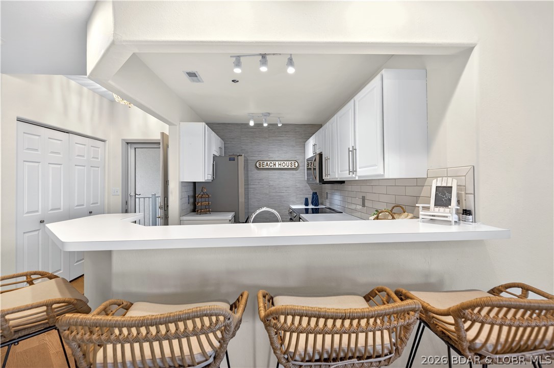 Emerald Bay Condominium - Residential