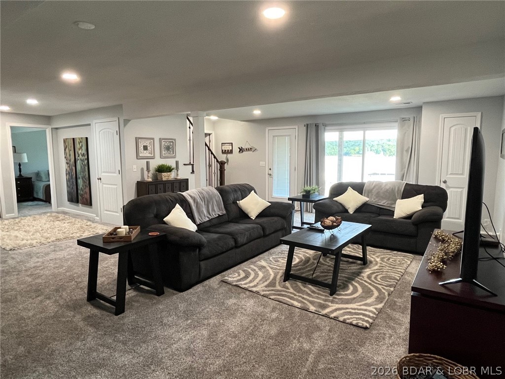 Oak Point - Residential